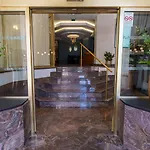 Western Le Picardy & Отель Сен-Кантен