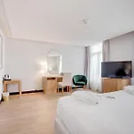 Western Le Picardy & 4*