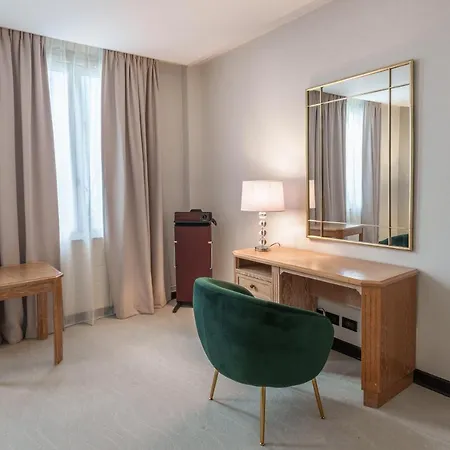 Hotel Western Le Picardy & 4*