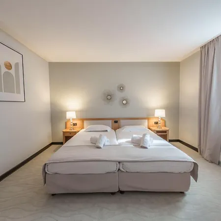 Western Le Picardy & Hotel Saint-Quentin (Aisne)