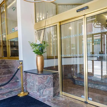 Western Le Picardy & Hotel