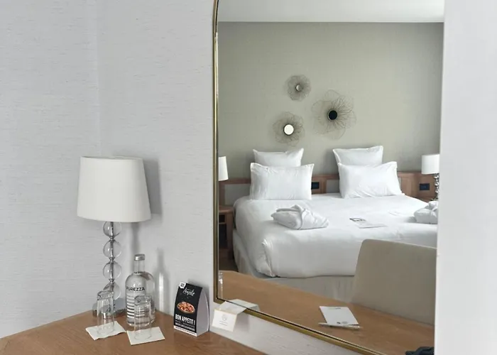 Western Le Picardy 4*